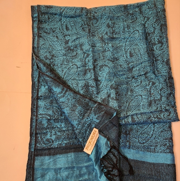 Accessories - Pashmina Scarf